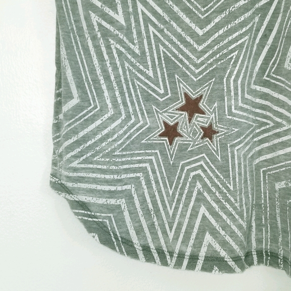William Rast Starburst Tee - Picture 2 of 6